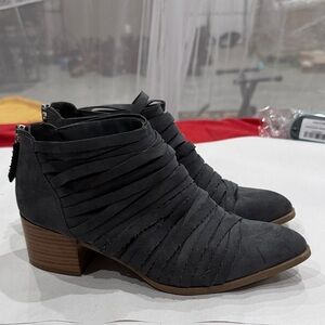 Stylish navy to grey Ankle Boots